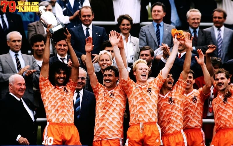 Đội tuyển Netherlands giành chức vô địch Euro 1988