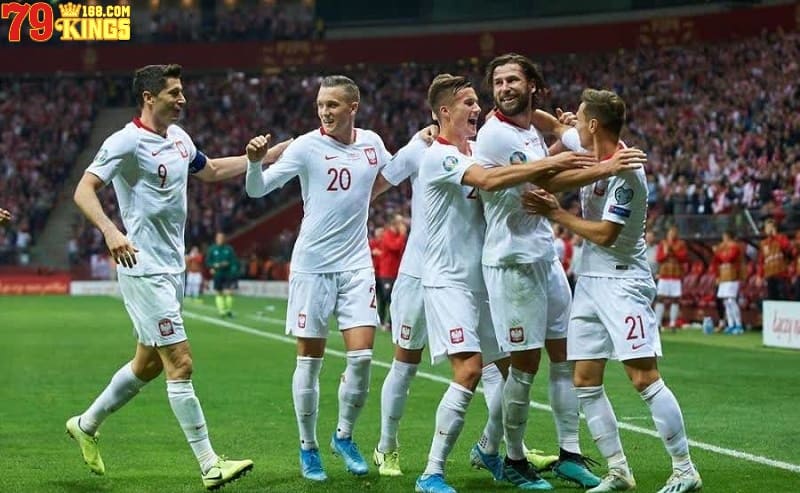 Đội bóng Poland đang hướng đến mục tiêu xây dựng đội hình mạnh mẽ