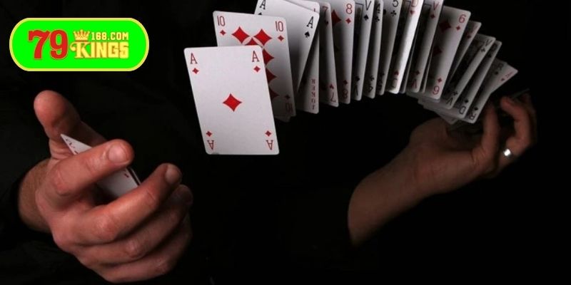 Cách chia bài Phỏm gian lận